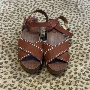 Cato Brown Cross-Strap Sandals